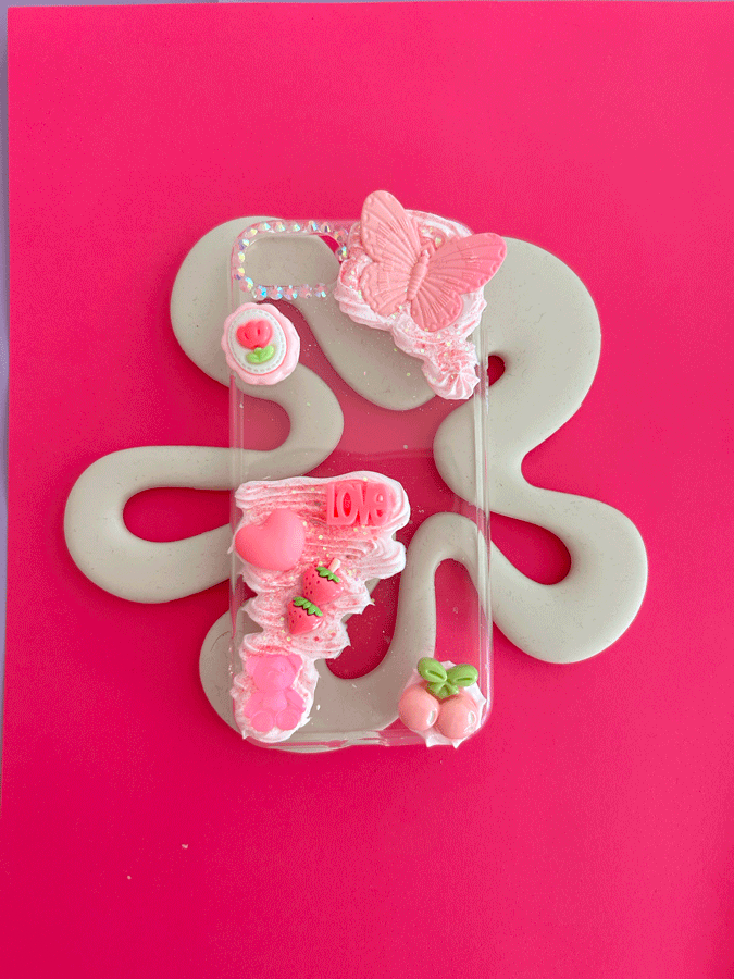 Coque de téléphone Decoden Kawaii créée avec une activité sans écran pour ado